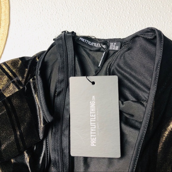 Pretty Little Thing Velvet Stripe Plunge Playsuit - Picture 8 of 12